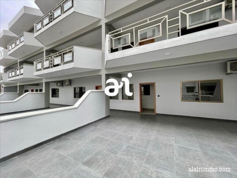 LOCATION MAGNIFIQUE APPARTEMENT DE 2 CHAMBRES  GOMBE 