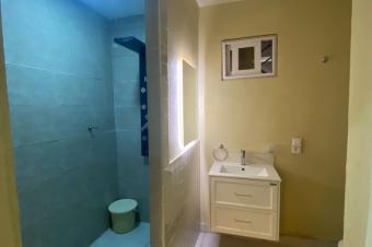 NGALIEMADES CURIES  APPARTEMENT NON LOIN DE KINTAMBO   RFRENCE  ARRT BAOBAB