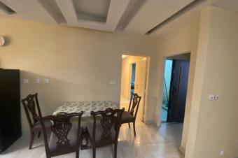 NGALIEMADES CURIES  APPARTEMENT NON LOIN DE KINTAMBO   RFRENCE  ARRT BAOBAB