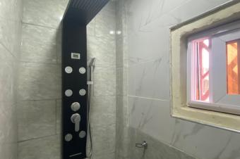 NGALIEMADES CURIES  APPARTEMENT NON LOIN DE KINTAMBO   RFRENCE  ARRT BAOBAB