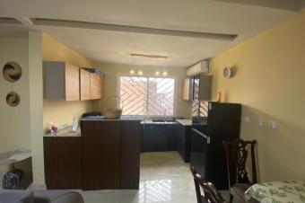 NGALIEMADES CURIES  APPARTEMENT NON LOIN DE KINTAMBO   RFRENCE  ARRT BAOBAB