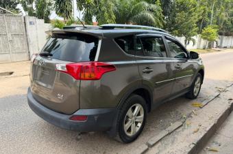 TOYOTA RAV4 A VENDRE  KINSHASA 