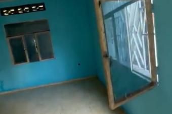 Parcelle 200m avec maison 3 chambres  studio  vendre  Bt Nsele 37.000