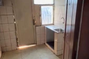 Parcelle 200m avec maison 3 chambres  studio  vendre  Bt Nsele 37.000