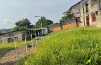 GRANDE PARCELLE DE 1000 mètre carré à vendre à macampagne avenue colonel mpia mediacongo