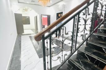Parcelle avec deux villas jumeles modernes  vendre  Ngaliema UPN