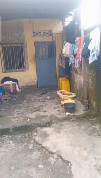 Parcelle  vendre  Barumbu  2 portes dj construites