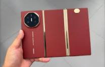 Huawei Mate XT Ultimate 300 $ Whatsapp ::+2349045783364 achetez 2 téléphones et obtenez-en 1 gratuitement mediacongo