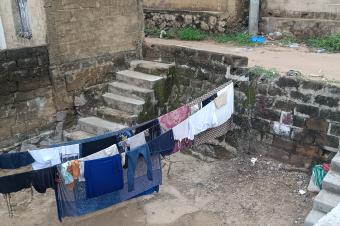 GS13IMMO SARL met  votre disposition la vente d cette parcell disposant d maisons. CMontngafula. Rf Lglise Sainte Rita Dimension 1020M. Prix 75.000  discuter.  vous