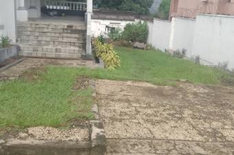 GS13IMMO SARL met  votre disposition la vente de cette magnifique parcelle. Rf BelAir. CMontngafula. Dimension 3040M. Prix 370.000  discuter.  vous la parole.