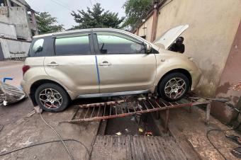 TOYOTA IST 