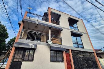 Parcelle  vendre  Ngaliema binza ozone rfrence glise la borne avec un btiment de R1