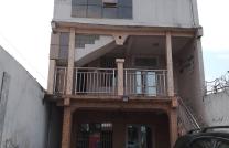 Vente Parcelle avec Immeuble R+2 à Barumbu, 4 appartements, revenu 2100$/mois. mediacongo