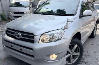 TOYOTA NEW RAV4 A VENDRE  KINSHASA 
