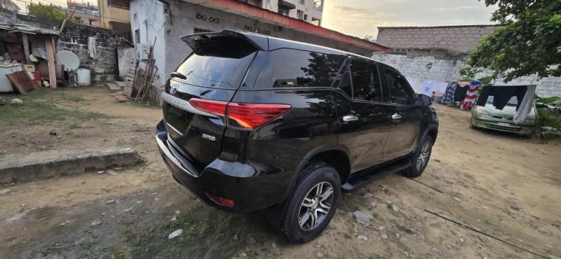 FORTUNER AUTHENTIQUE 2024