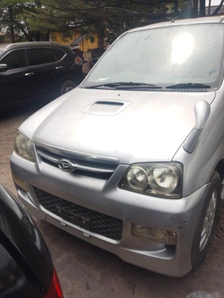 TERRIOS KID SANS PLAQUE A VENDRE  KINSHASA 