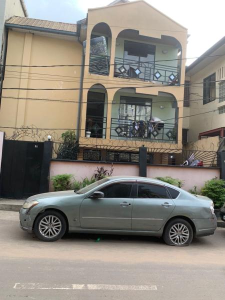 MAGNIFIQUE IMMEUBLE A VENDRE  KINSHASA 