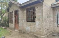 GS13-IMMO SARL; met à votre disposition, la vente de cette parcelle, C/Mont-ngafula. Bel endroit. Dimension: 11/20M. Prix : 33.000$ à discuter. À vous la parole. mediacongo