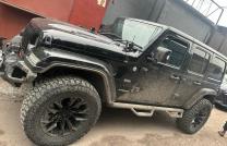 Wrangler 2022 Sans plaque  Volant droit full option  Autom Essence 4x4  4 cylindres Climatiser  Caméra de recule  Prix : 40.000$ à discuter légèrement  Localisation appel ? mediacongo