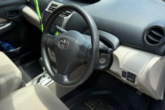 TOYOTA BELTA A VENDRE 