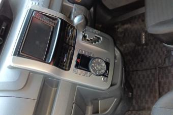 TOYOTA VOXY A VENDRE  KINSHASA 