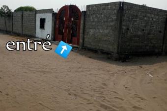 MAGNIFIQUE TERRAIN  VENDRE  KINSHASA 
