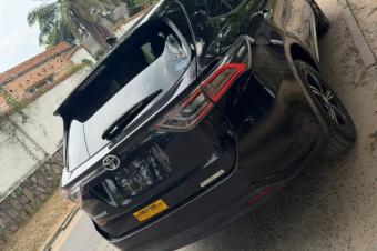 TOYOTA HARRIER NOUVEAU  VENDRE