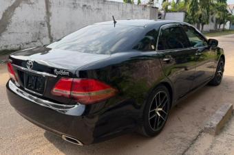 TOYOTA CROWN NOUVEAU  VENDRE 