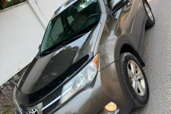 TOYOTA RAV4 A VENDRE  KINSHASA 
