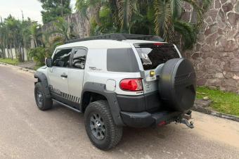 TOYOTA FJ CRUISER A VENDRE  KINSHASA 