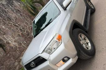TOYOTA 4 RUNNER A VENDRE  KINSHASA 