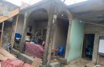 Parcelle à Vendre avec Construction R+2 – Barumbu (Kongolo Bakongo) mediacongo