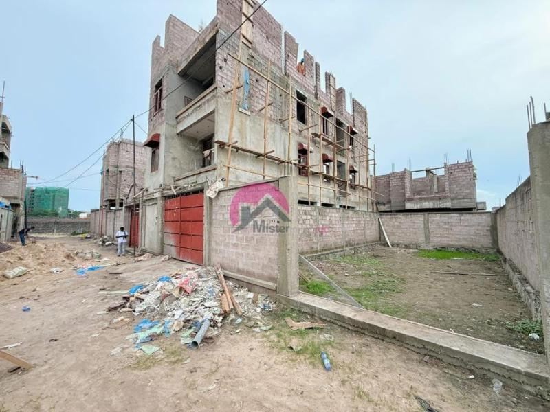 Dcouvrez ce magnifique terrain vide cltur  portail coulissant  au cur de Bandalungwa rf KinOasis entre 24 novembre 