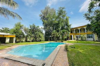 NGALIEMA MACAMPAGNE MISE EN LOCATION DUNE GRANDE Proprit POSSDANT UNE VILLA R1 DE 7 CH ET PISCINE ESPACE VERT  Rf  deriere palais des marbres