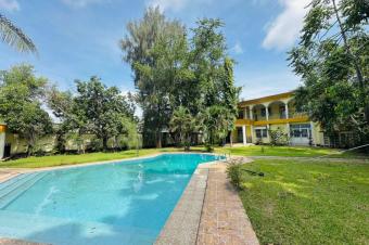 NGALIEMA MACAMPAGNE MISE EN LOCATION DUNE GRANDE Proprit POSSDANT UNE VILLA R1 DE 7 CH ET PISCINE ESPACE VERT  Rf  deriere palais des marbres