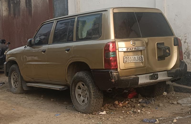 GS13AUTO SARL   met en vente cette Nissan Patrol en trs bon tat. Prix de vente propos  7.500  discuter.  votre coute.