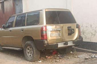 GS13AUTO SARL   met en vente cette Nissan Patrol en trs bon tat. Prix de vente propos  7.500  discuter.  votre coute.