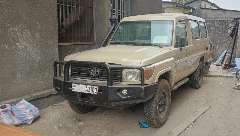 GS13AUTO SARL   met en vente cette Toyota  Land Cruiser en bon tat. Prix de vente propos  22.500  discuter.  votre coute.