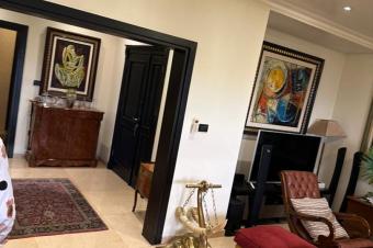 APPARTEMENT AVEC MEUBLES  VENDRE  KINSHASA GOMBE 