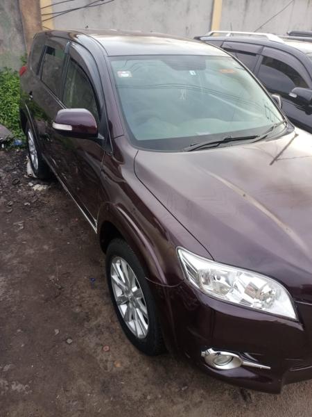 Toyota vanguard 3 banquette contact 0893836485 