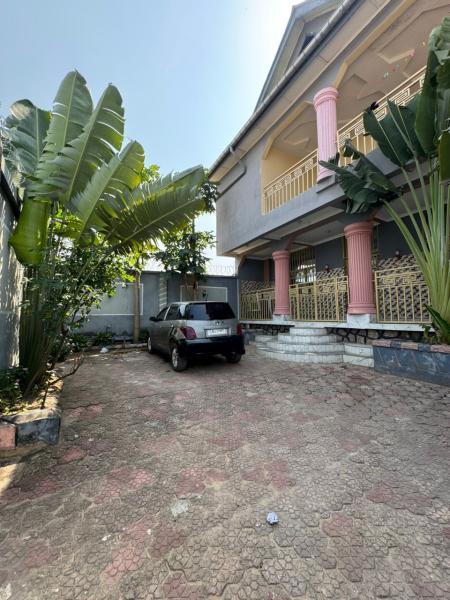 Parcelle  MontNgafula 20 sur 25m 140.000