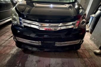 Toyota noah 3  Sans plaque  4cylyndre  Automatique  Essence   Anne de fabrication 2015 Prix 8600 dernier prix  Contact0828482474