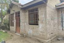 GS13-IMMO SARL; met à votre disposition, la vente de cette parcelle, C/Mont-ngafula. Bel endroit. Dimension: 11/20M. Prix : 33.000$ à discuter. À vous la parole. immobilier_vente_location