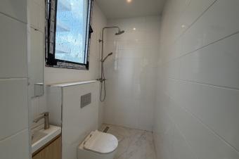 Studio flambant neuf  vendre de  25m2 avec cuisine et sanitaire  la Gombe A  fleuve congo htel idal pour airbnb ou un bureau priv 