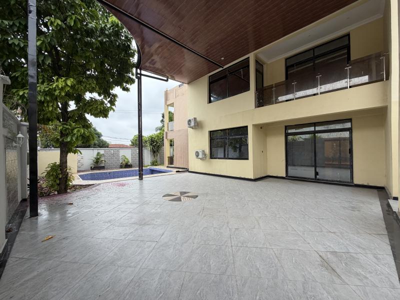 Magnifique villa neuve disponible  la location piscine forage rooftop dans un quartier calme et scuris derrire saint Luc  Macampagne 