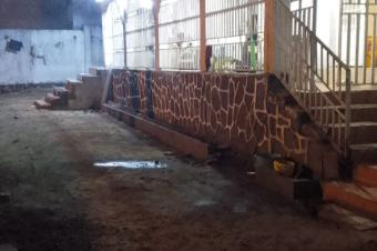 VENTE DUNE GRANDE PARCELLE AVEC MAISON BASSE  MONTNGAFULA  TERRAIN TUMBA
