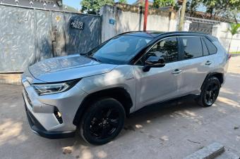  TOYOTA RAV4 HYBRIDE  PLAQUE BW TRS RCENTE  COULEUR DORIGINE PARTOUT  VOLANT GAUCHE ANNE 2021 FULL OPTIONS  TOIT PANORAMIQUE ET OUVRANT AVEC BAFFLES JBL COFFRE AUTOMATIQU
