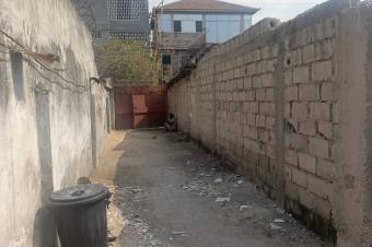 VENTE PARCELLE AVEC BTIMENT R1 TYPE LOCATIF  LIMETE 1 RUE FUNA FORGERON