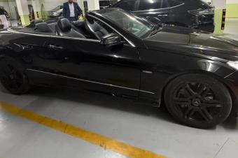 MERCEDESBENZ E550 Collection Sport   Full option  Volant gauche  Automatique  Provenant du Canada  Essence  Cabriolet  Camra recule  Siges en cuir  Prix  26.000 lisolo yaka en