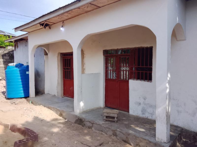 PARCELLE MISE EN VENTE Situe sur lavenue Budiala ct Pigeon Commune de Ngaliema 12 m x 16 m